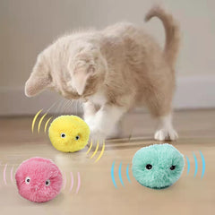 Smart and Interactive Fluffy Toy Catnip Ball, shake up your cat's Playtime.